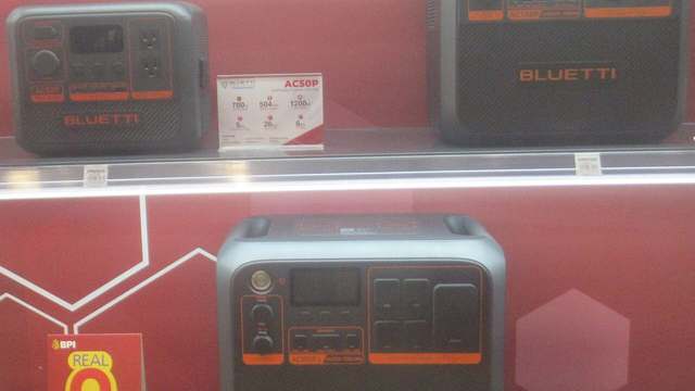 A portable power station, a separate box from the truck's starting bank
